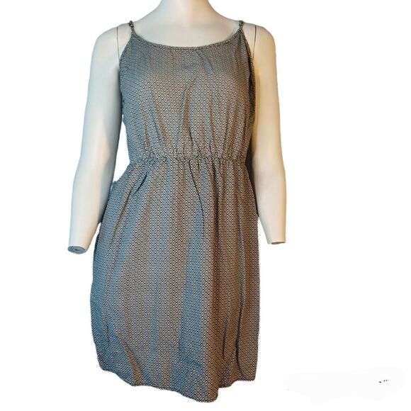 Old Navy Black And White Pattern Dress With Elastic Waist - Picture 1 of 9